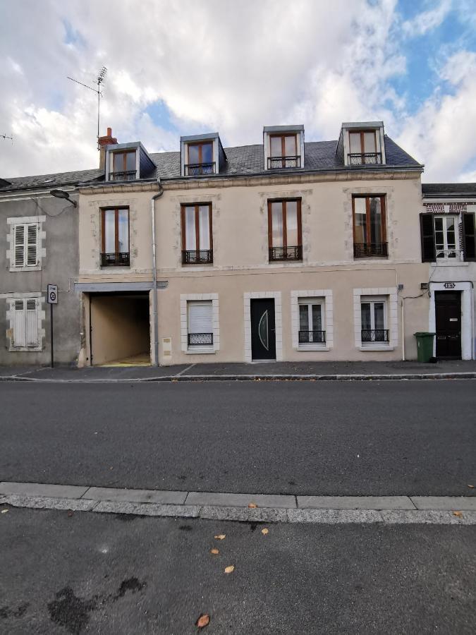 superbe appartement neuf tout équipé, non fumeur avec place de parking privée Orléans Esterno foto